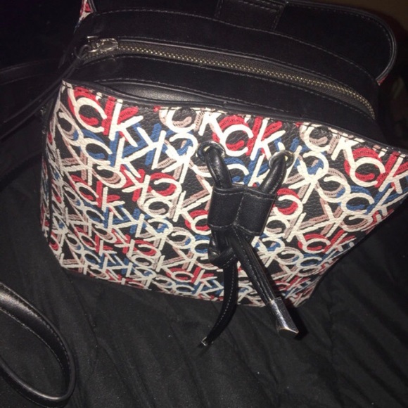 Calvin Klein crossbody purse - Picture 2 of 2